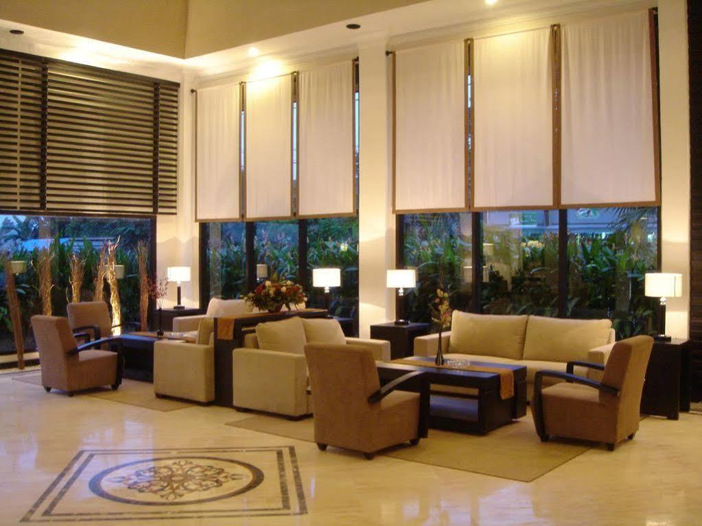 Grand Kecubung Hotel Pangkalan Bun Exterior photo